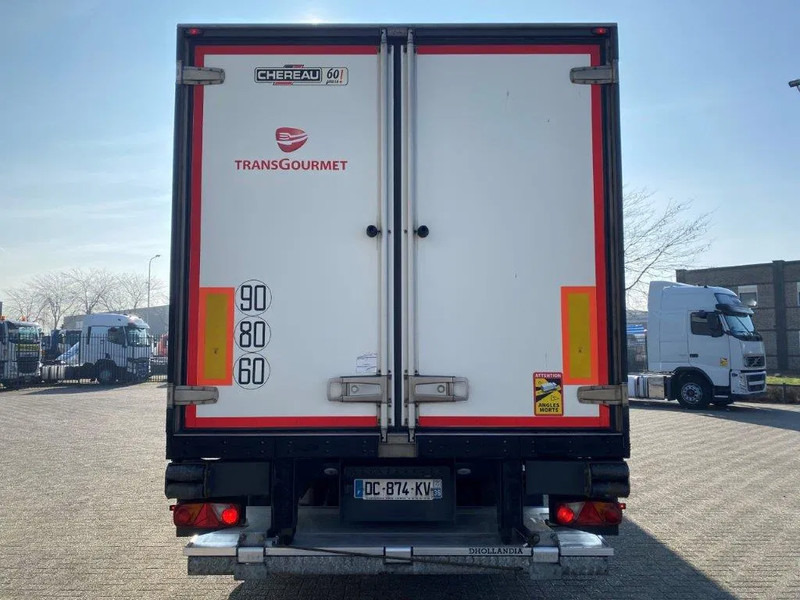 Volvo FM4-420 / COMPLETE COOL+FREEZE COMBI / CHEREAU / THROUGH-LOADING SYSTEM / 2XPLATFORM DHOLLANDIA / FREEZING LOCK / AUTOMATIC / EU - Hladnjača: slika 4 Volvo FM4-420 / COMPLETE COOL+FREEZE COMBI / CHEREAU / THROUGH-LOADING SYSTEM / 2XPLATFORM DHOLLANDIA / FREEZING LOCK / AUTOMATIC / EU - Hladnjača: slika 4