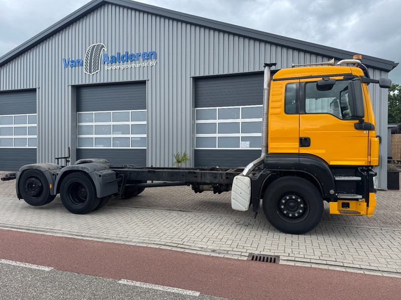 MAN TGS 26.360 6x2, Manual Gear, Steering Axle - Kamion sa zatvorenim sandukom: slika 2 MAN TGS 26.360 6x2, Manual Gear, Steering Axle - Kamion sa zatvorenim sandukom: slika 2