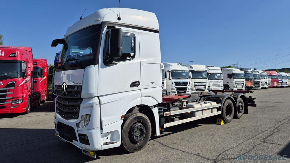 MERCEDES-BENZ ACTROS 2546 L 6X2 EURO 6 - pro přepravu BDF - Kamion za prevoz kontejnera/ Kamion sa promenjivim sandukom: slika 2 MERCEDES-BENZ ACTROS 2546 L 6X2 EURO 6 - pro přepravu BDF - Kamion za prevoz kontejnera/ Kamion sa promenjivim sandukom: slika 2