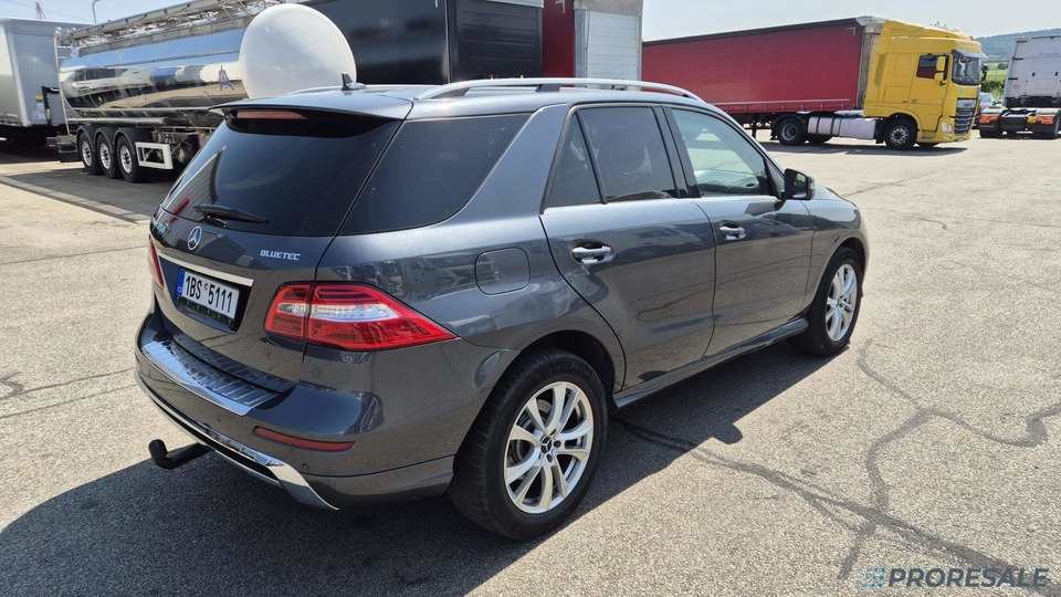 MERCEDES-BENZ ML 350 BLUETEC 4MATIC - Automobil: slika 4 MERCEDES-BENZ ML 350 BLUETEC 4MATIC - Automobil: slika 4