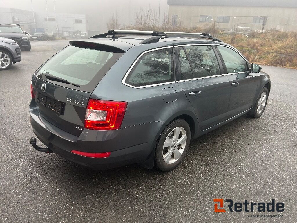 2016 Personbil SKODA OCTAVIA 1.8 TSI 180 hk 4x4 Style 6DSG EU-Godkjent - Automobil: slika 4 2016 Personbil SKODA OCTAVIA 1.8 TSI 180 hk 4x4 Style 6DSG EU-Godkjent - Automobil: slika 4