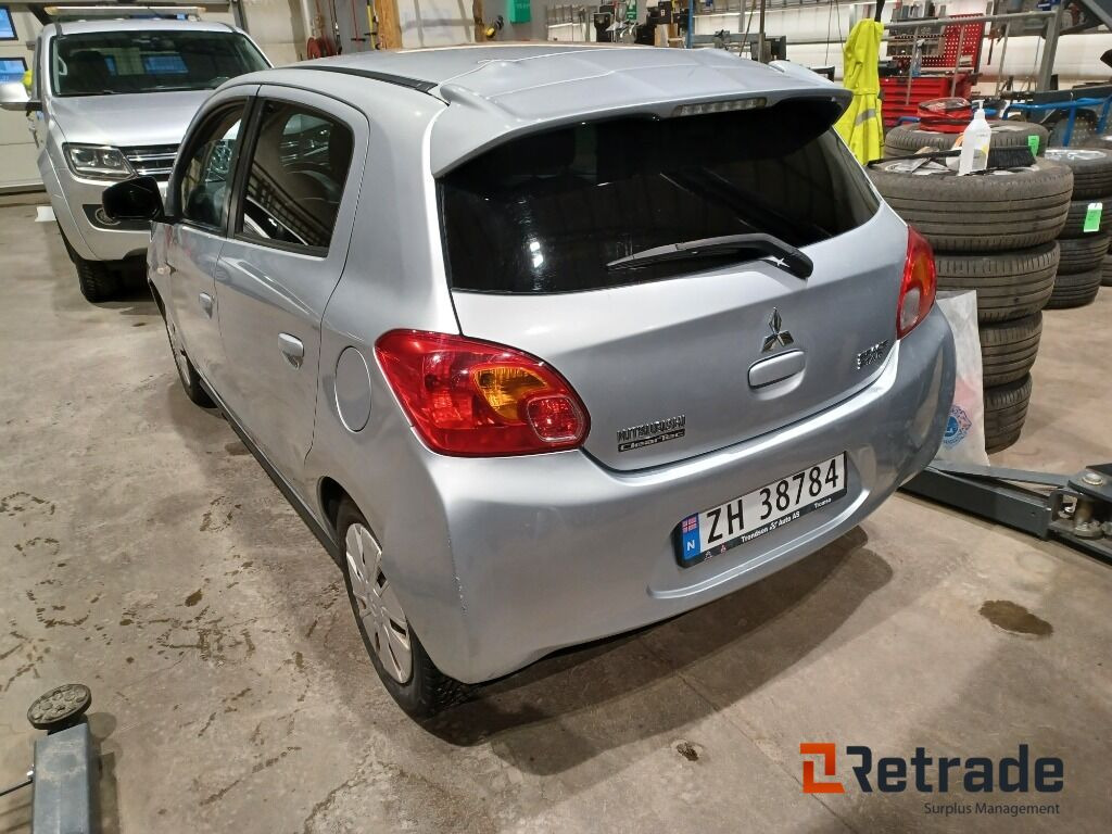 Bil Mitsubishi Space Star - Automobil: slika 3 Bil Mitsubishi Space Star - Automobil: slika 3