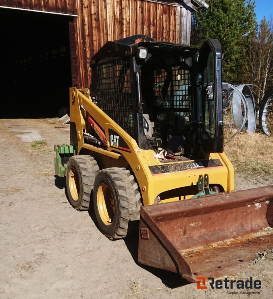 Cat 216 CAT 216 kompaktlaster – kun 2 290 timer - Mini utovarivač: slika 1 Cat 216 CAT 216 kompaktlaster – kun 2 290 timer - Mini utovarivač: slika 1