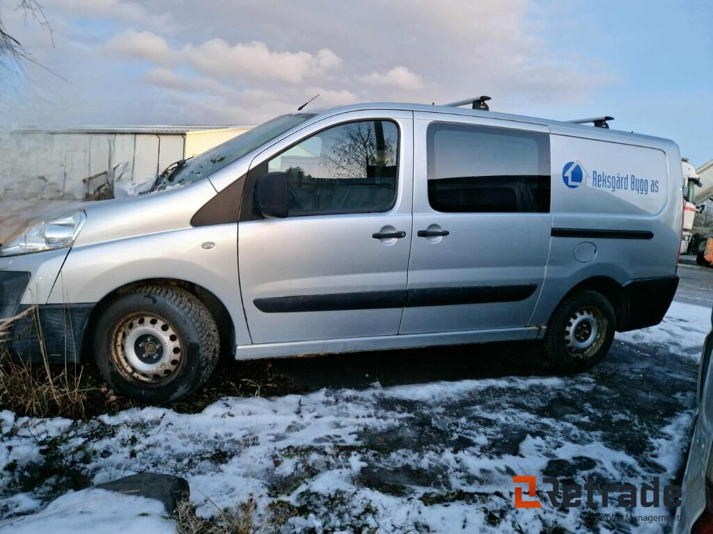 En pen Peugeot Expert 2009-modell - Automobil: slika 1 En pen Peugeot Expert 2009-modell - Automobil: slika 1