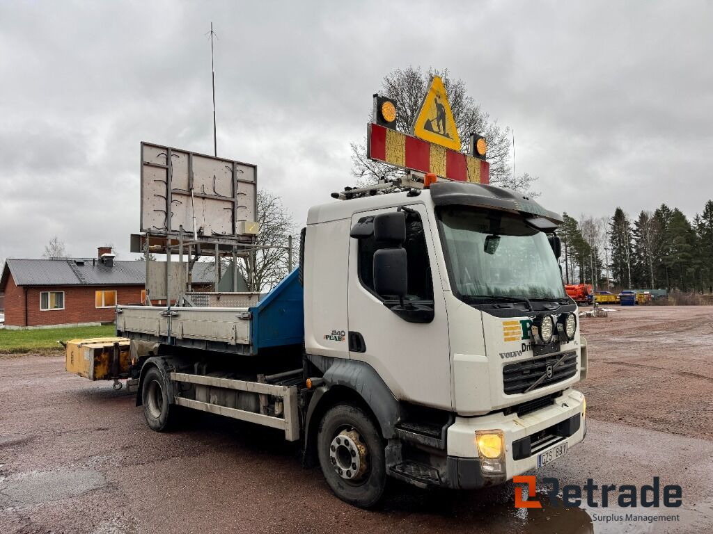 Krokbil Volvo FL 240 TMA utrustad - Kamion sa tovarnim sandukom: slika 3 Krokbil Volvo FL 240 TMA utrustad - Kamion sa tovarnim sandukom: slika 3