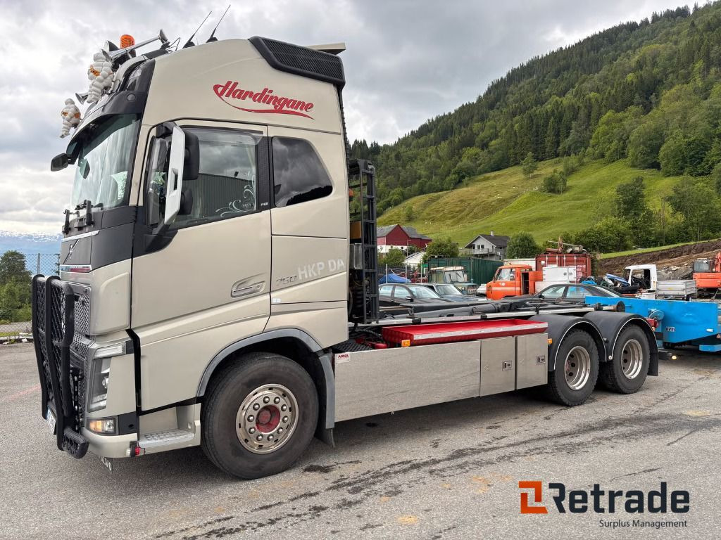 Lastebil VOLVO FH 16 750 - Kamion sa hidrauličnom kukom: slika 2 Lastebil VOLVO FH 16 750 - Kamion sa hidrauličnom kukom: slika 2