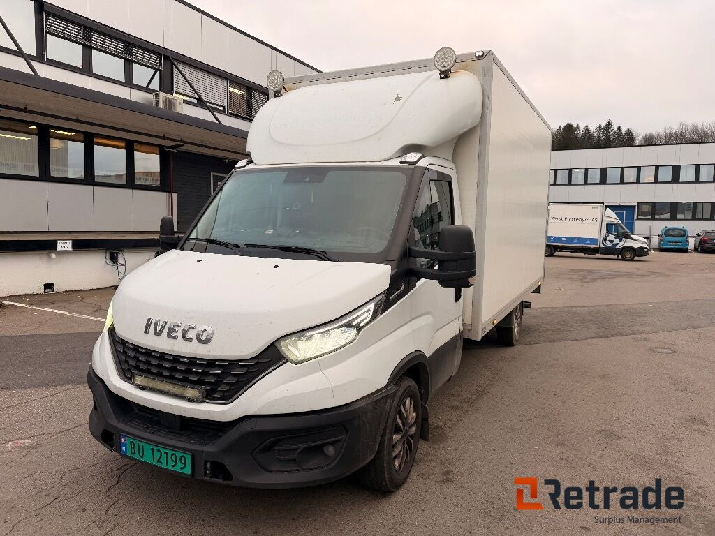 Skapbil IVECO 35S16 (parkert i Oslo) - Dostavno vozilo sa zatvorenim sandukom: slika 1 Skapbil IVECO 35S16 (parkert i Oslo) - Dostavno vozilo sa zatvorenim sandukom: slika 1