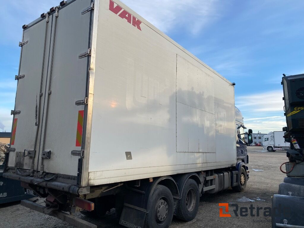 Skåpbil Scania R500LB6X2*4MNB Renoveringsobjekt - Kamion sa zatvorenim sandukom: slika 4 Skåpbil Scania R500LB6X2*4MNB Renoveringsobjekt - Kamion sa zatvorenim sandukom: slika 4