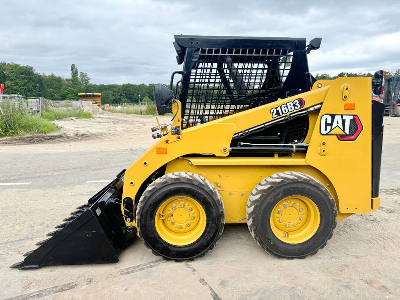 Cat 216B3 - New / Unused / Extra Hydraulic - Mini utovarivač: slika 2 Cat 216B3 - New / Unused / Extra Hydraulic - Mini utovarivač: slika 2