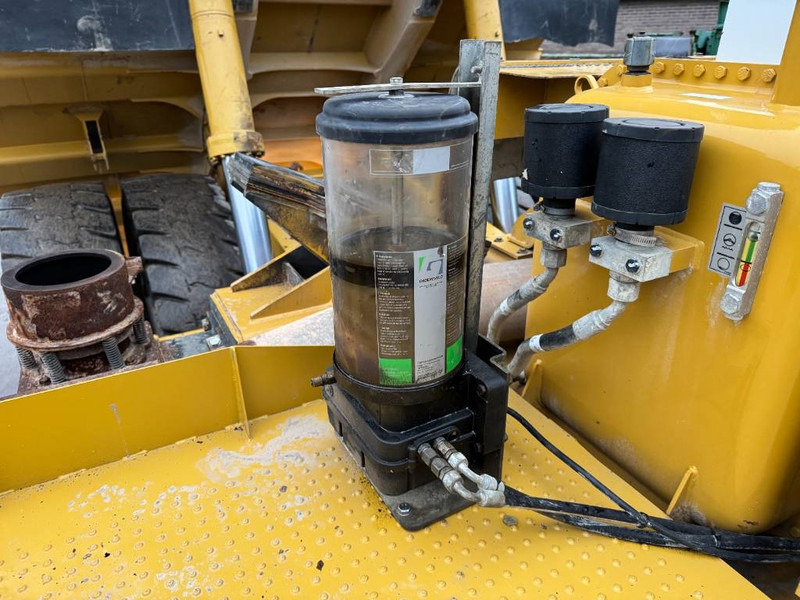 Kiper sa krutom šasijom/ Kiper za kamen Cat 777G - German Machine | TA1 report available: slika 18 Kiper sa krutom šasijom/ Kiper za kamen Cat 777G - German Machine | TA1 report available: slika 18