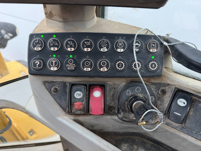 Utovarivač točkaš Cat 938K - German Machine / Automatic Greasing: slika 14 Utovarivač točkaš Cat 938K - German Machine / Automatic Greasing: slika 14