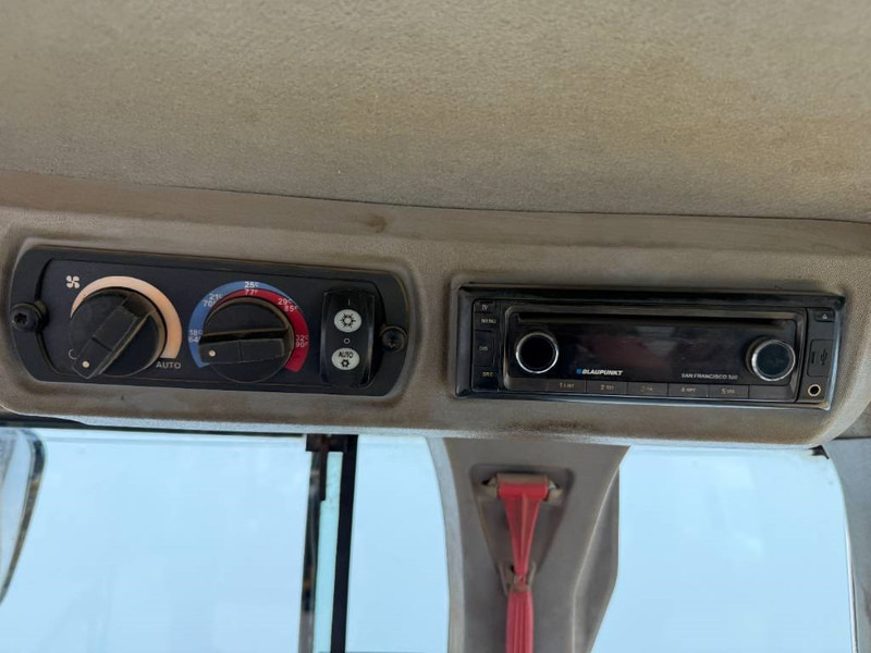 Utovarivač točkaš Cat 938K - German Machine / Automatic Greasing: slika 13 Utovarivač točkaš Cat 938K - German Machine / Automatic Greasing: slika 13