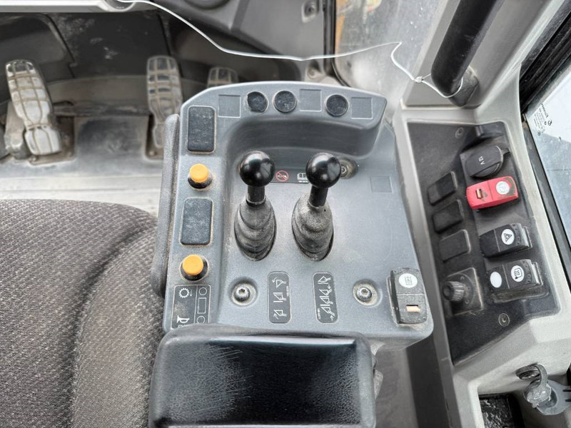 Utovarivač točkaš Cat 966M - Dutch Machine / 3rd Function: slika 11