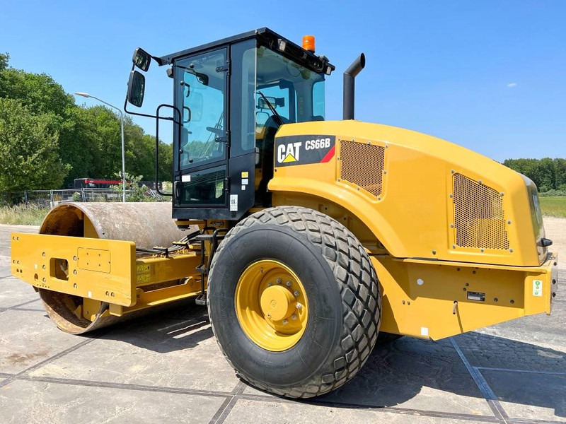 Cat CS66B - Excellent Condition / Low Hours / CE - Valjak: slika 3 Cat CS66B - Excellent Condition / Low Hours / CE - Valjak: slika 3