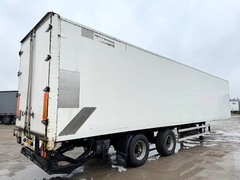 Groenewegen DRO-12-20 - Taillift / Steering Axle / Dutch - Poluprikolica sa zatvorenim sandukom: slika 4 Groenewegen DRO-12-20 - Taillift / Steering Axle / Dutch - Poluprikolica sa zatvorenim sandukom: slika 4