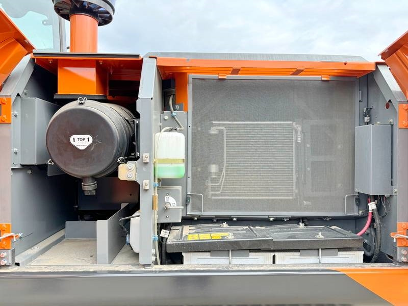 Novu Bager guseničar Hitachi ZX220LC-5G / 2025 ULTRA MODEL / ISUZU ENGINE: slika 18