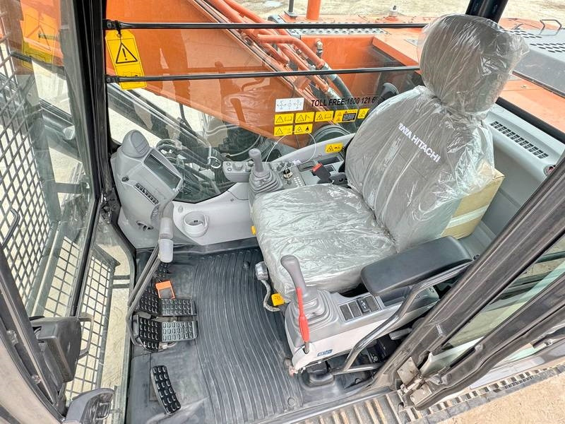 Novu Bager guseničar Hitachi ZX220LC-5G / 2025 ULTRA MODEL / ISUZU ENGINE: slika 7