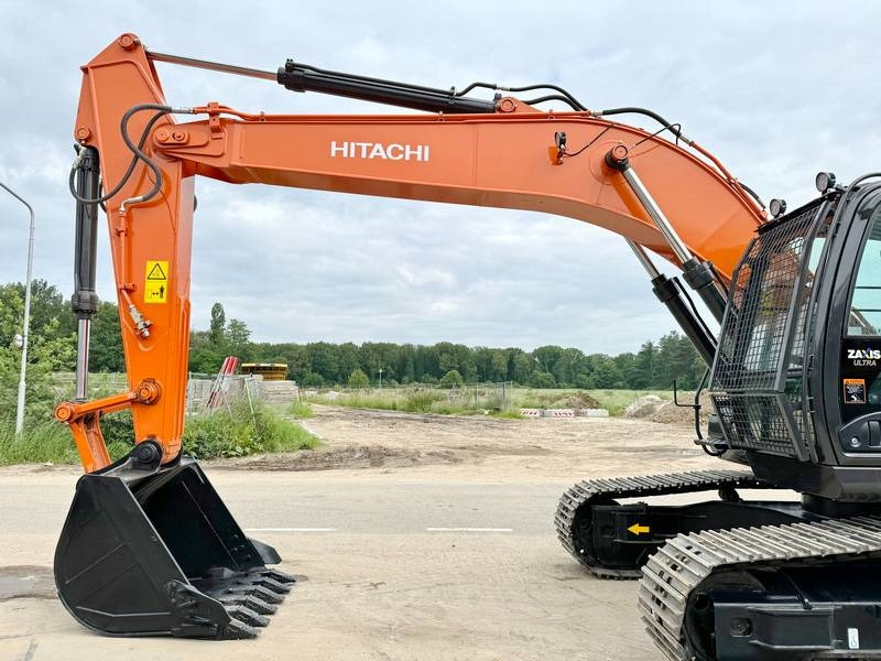 Novu Bager guseničar Hitachi ZX220LC-5G / 2025 ULTRA MODEL / ISUZU ENGINE: slika 9