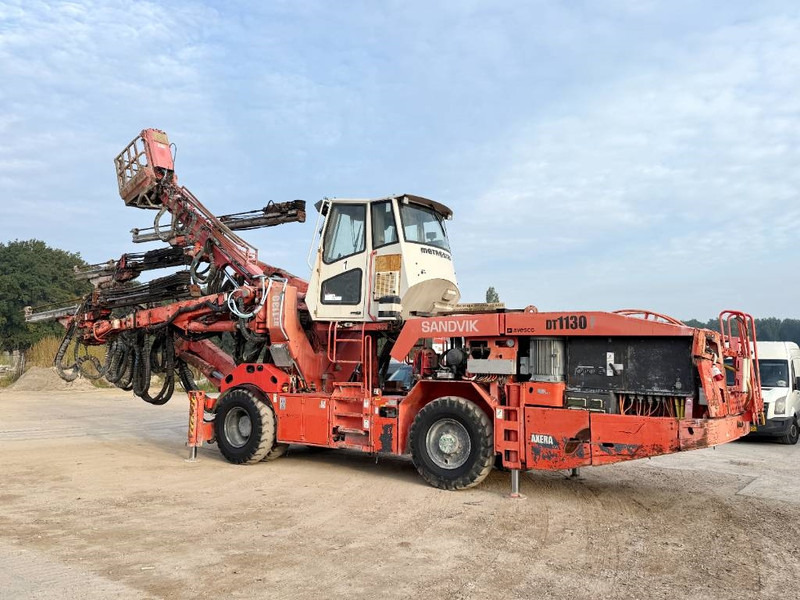 Sandvik DT1130-SC - 3x TB150 Drill Boom + Basket Boom - Veliki kamon za bušenje: slika 4 Sandvik DT1130-SC - 3x TB150 Drill Boom + Basket Boom - Veliki kamon za bušenje: slika 4