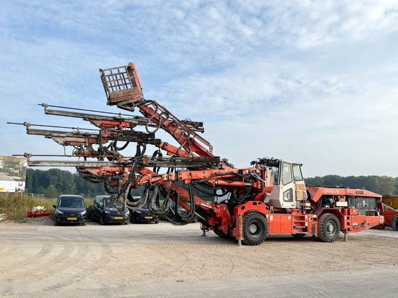 Sandvik DT1130-SC - 3x TB150 Drill Boom + Basket Boom - Veliki kamon za bušenje: slika 2 Sandvik DT1130-SC - 3x TB150 Drill Boom + Basket Boom - Veliki kamon za bušenje: slika 2