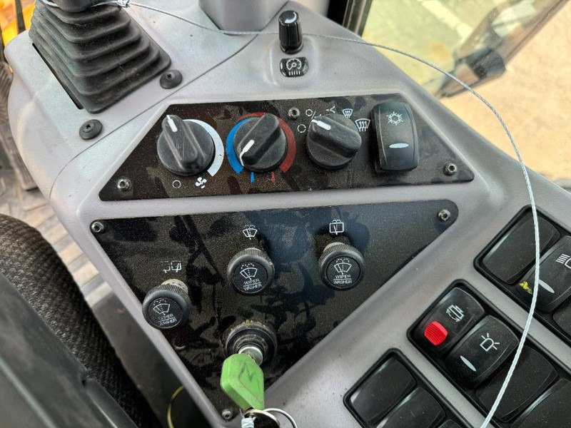 Grejder Volvo G970 - 3 Tine Ripper / EPA Certified: slika 17