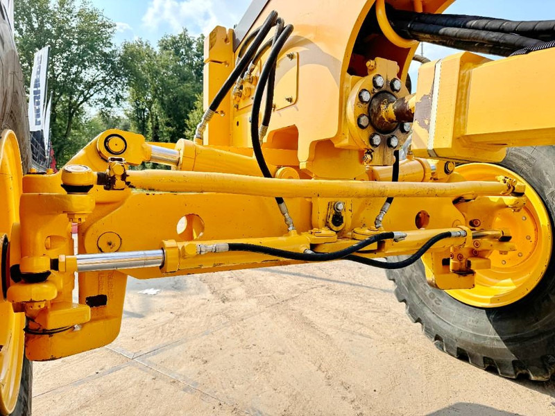 Grejder Volvo G970 - 3 Tine Ripper / EPA Certified: slika 13