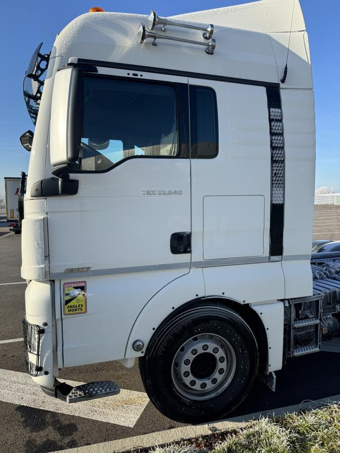 MAN TGX 33.640 - Tegljač: slika 2 MAN TGX 33.640 - Tegljač: slika 2