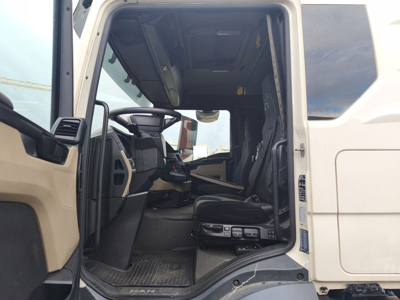 Lizing MAN TGL 12.250 Euro6 4x2 AHK MAN TGL 12.250 Euro6 4x2 AHK: slika 15 Lizing MAN TGL 12.250 Euro6 4x2 AHK MAN TGL 12.250 Euro6 4x2 AHK: slika 15