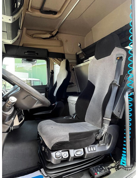 Kamion sa ceradom MAN TGL 8.220: slika 10