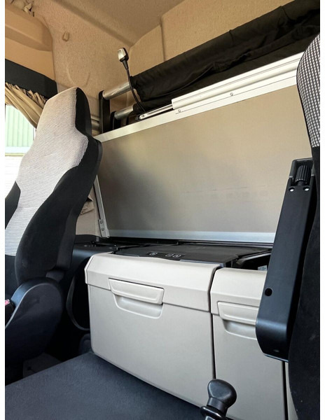 Kamion sa ceradom MAN TGL 8.220: slika 13