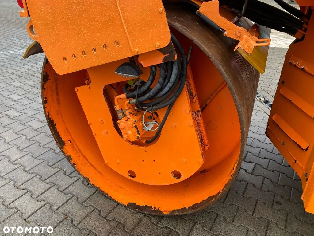 Valjak za puteve Ammann AV95-2 / Vibrations / 1 Owner / NEW Service Ammann AV95-2 / Vibrations / 1 Owner / NEW Service: slika 16 Valjak za puteve Ammann AV95-2 / Vibrations / 1 Owner / NEW Service Ammann AV95-2 / Vibrations / 1 Owner / NEW Service: slika 16