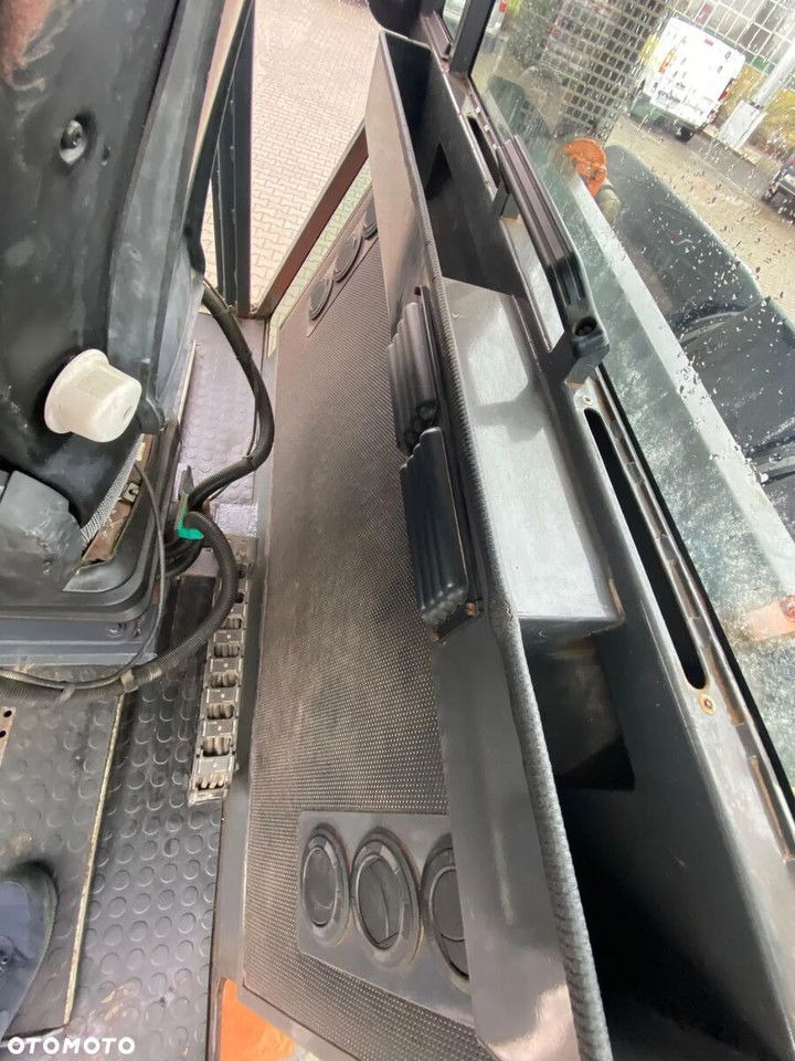 Valjak za puteve Ammann AV95-2 / Vibrations / 1 Owner / NEW Service Ammann AV95-2 / Vibrations / 1 Owner / NEW Service: slika 20 Valjak za puteve Ammann AV95-2 / Vibrations / 1 Owner / NEW Service Ammann AV95-2 / Vibrations / 1 Owner / NEW Service: slika 20