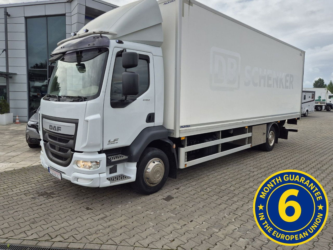 DAF LF 250 FA / 3 Seats / Works Great - Kamion sa zatvorenim sandukom: slika 1 DAF LF 250 FA / 3 Seats / Works Great - Kamion sa zatvorenim sandukom: slika 1