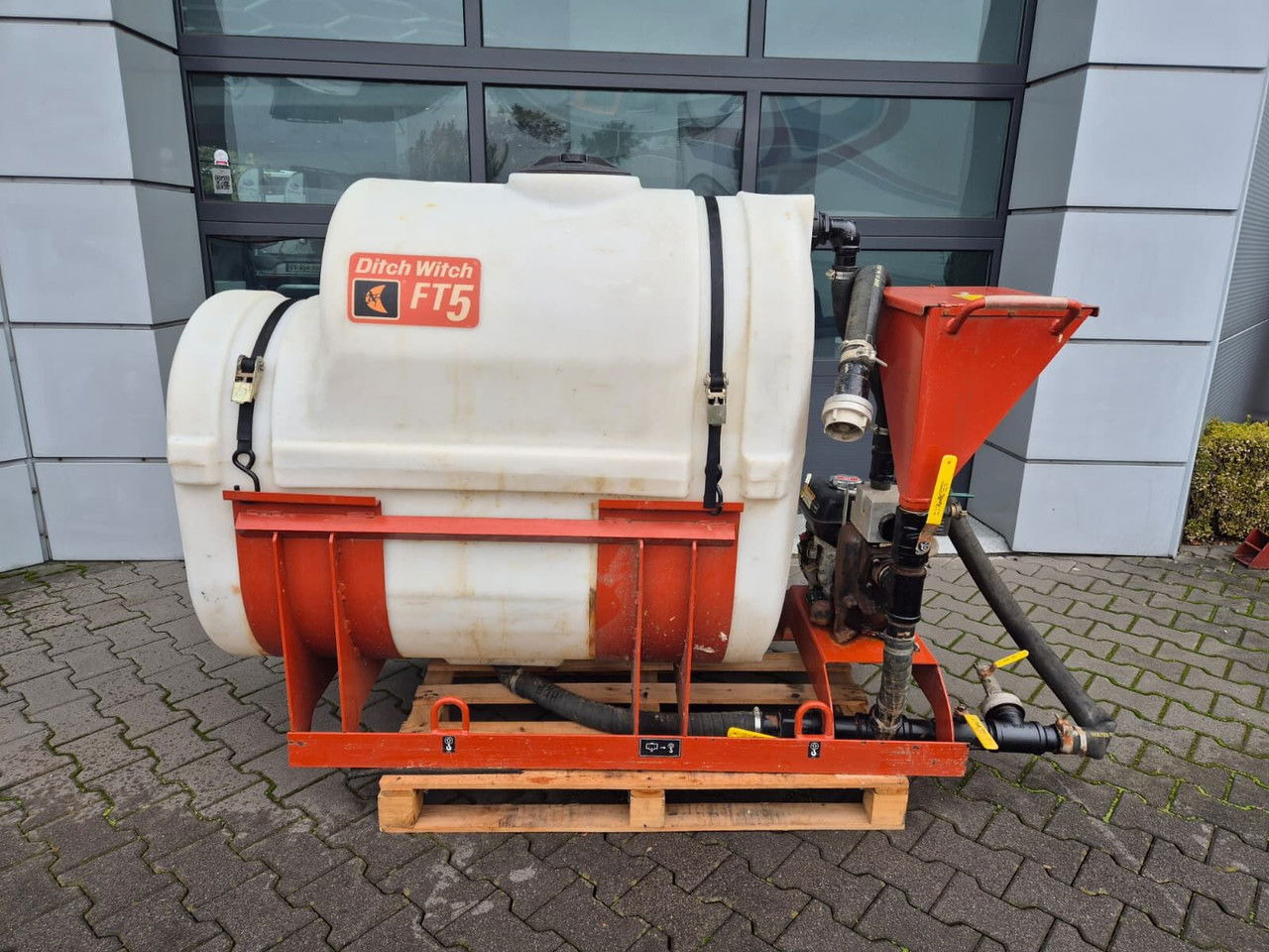 Ditch Witch FT5 Mixer - Građevinska oprema: slika 1 Ditch Witch FT5 Mixer - Građevinska oprema: slika 1