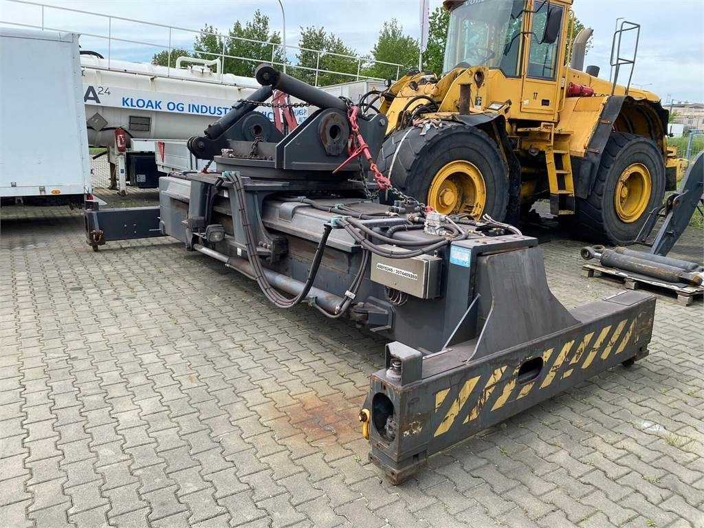 Elme 817-8787 / 45000KG / 1 OWNER / FULLY FUNCTIONAL - Dizalica za kontejnere: slika 3 Elme 817-8787 / 45000KG / 1 OWNER / FULLY FUNCTIONAL - Dizalica za kontejnere: slika 3