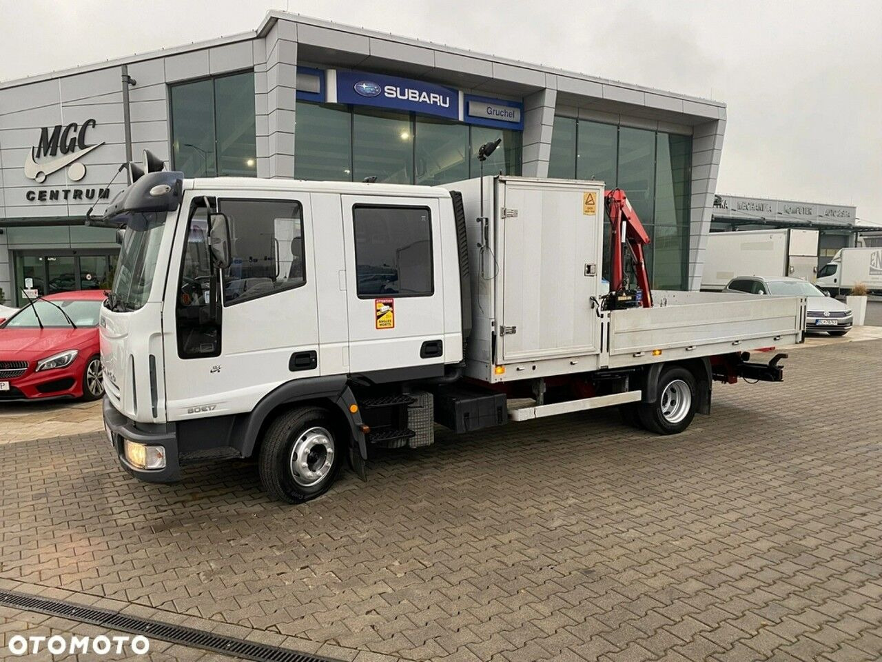 IVECO Eurocargo ML80E17 / HDS HMF / 1 Owner / Doka - Kamion sa tovarnim sandukom, Kamion sa dizalicom: slika 2 IVECO Eurocargo ML80E17 / HDS HMF / 1 Owner / Doka - Kamion sa tovarnim sandukom, Kamion sa dizalicom: slika 2