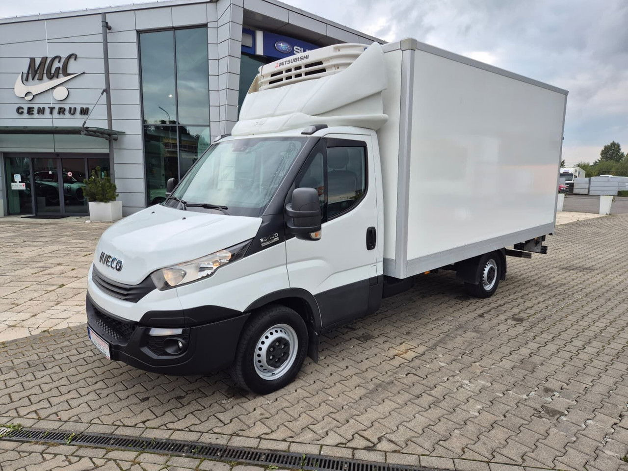 Iveco Daily 35S16 Hi-Matic / 1 Owner / Mitsubishi / Serviced - Dostavno vozilo hladnjača: slika 1 Iveco Daily 35S16 Hi-Matic / 1 Owner / Mitsubishi / Serviced - Dostavno vozilo hladnjača: slika 1
