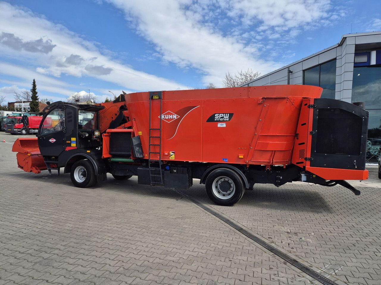 Prikolica za mešanje stočne hrane Kuhn SPW 22 Intense /feed wagon/ 1 Owner / NEW Service SPW 22 Intense /feed wago: slika 14