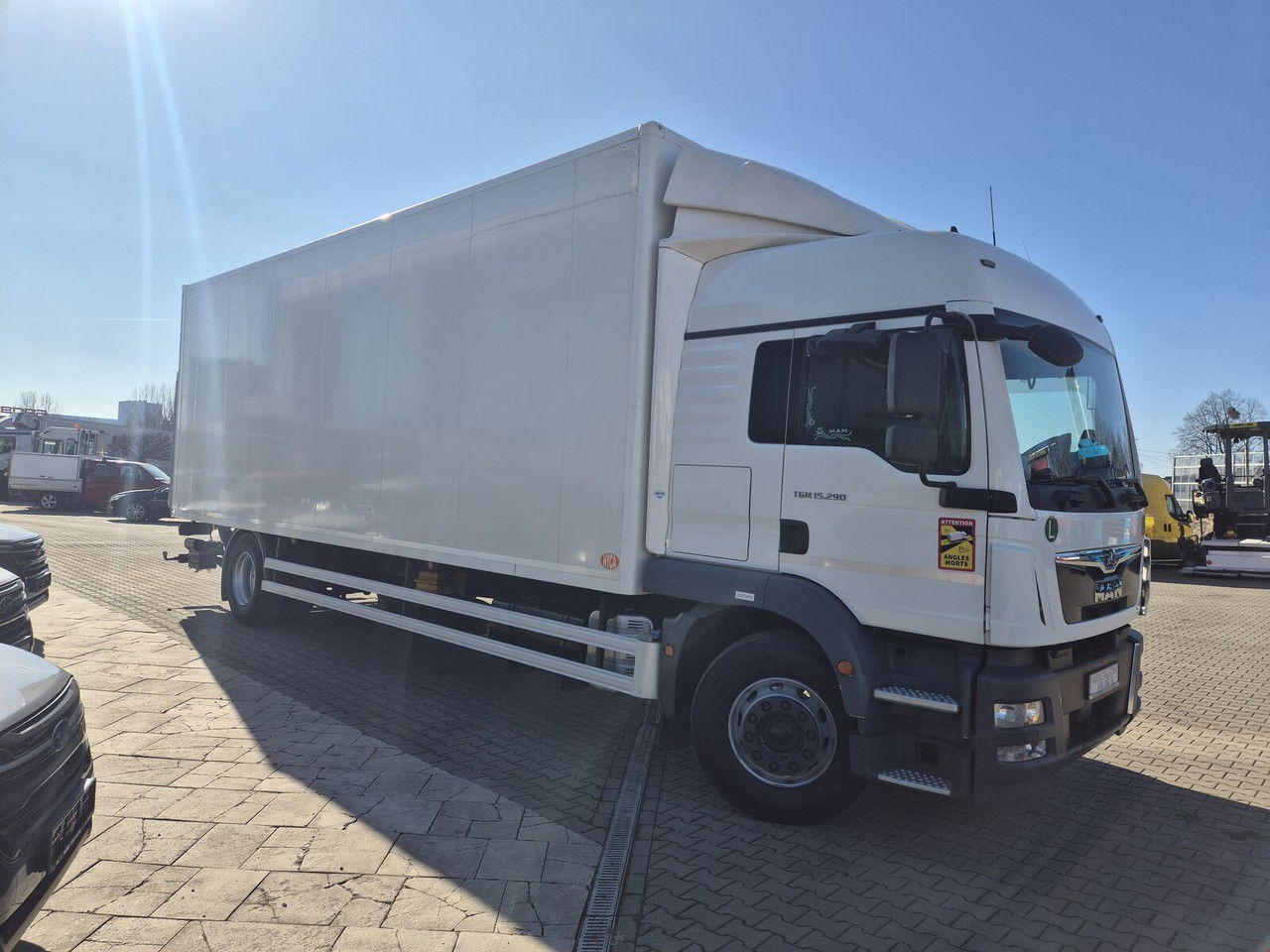 MAN TGM 15.290 High Container / Serviced / 1 Owner - Kamion sa zatvorenim sandukom: slika 5 MAN TGM 15.290 High Container / Serviced / 1 Owner - Kamion sa zatvorenim sandukom: slika 5