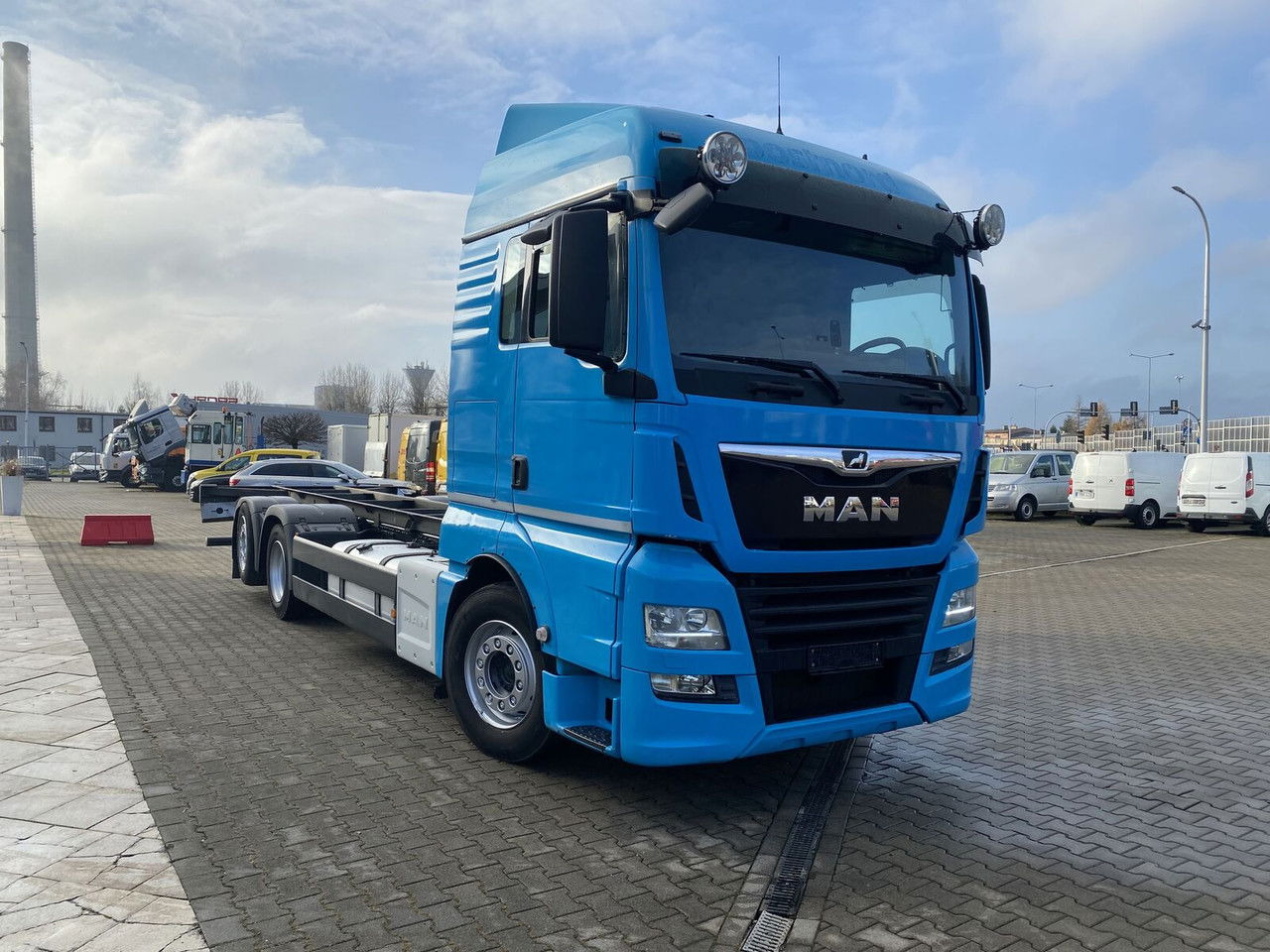 MAN TGX 26.500 /NEW Service AT MAN/ Technical warranty in All Europe - Kamion sa golom šasijom i zatvorenom kabinom: slika 4 MAN TGX 26.500 /NEW Service AT MAN/ Technical warranty in All Europe - Kamion sa golom šasijom i zatvorenom kabinom: slika 4