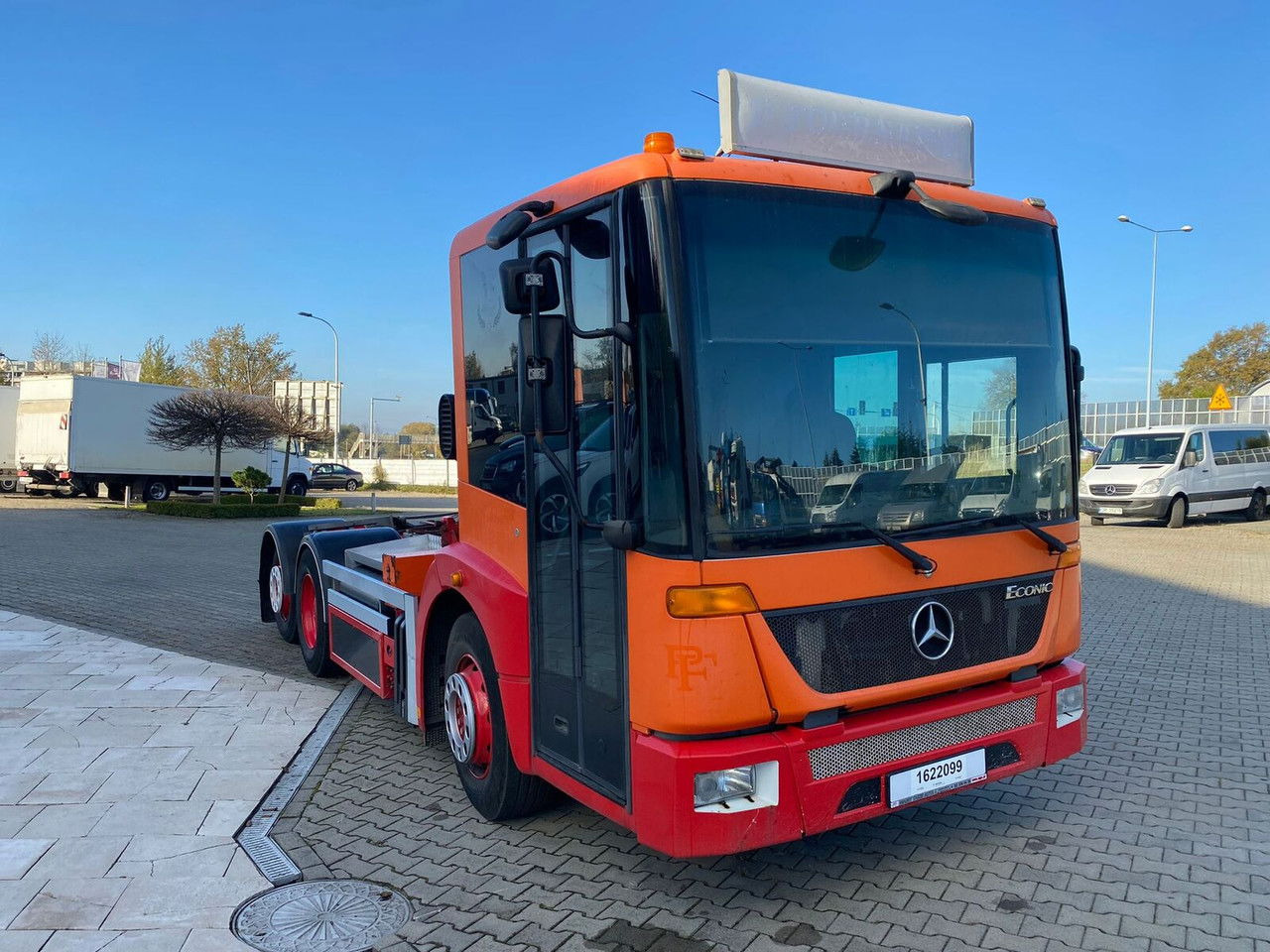 MERCEDES-BENZ Econic 2628 Eqonic 2628 - 1 Owner / LOW KM / Works Great - Kamion sa golom šasijom i zatvorenom kabinom: slika 5 MERCEDES-BENZ Econic 2628 Eqonic 2628 - 1 Owner / LOW KM / Works Great - Kamion sa golom šasijom i zatvorenom kabinom: slika 5