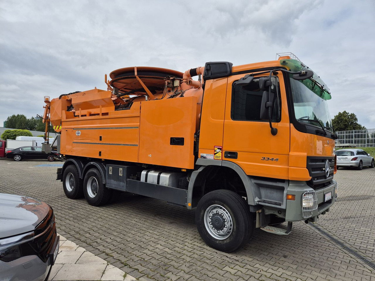 Mercedes-Benz Actros 3344 /6X6 / Wiedemann / Works Great / NO Rust / capt8m3+ - Vakuumska cisterna: slika 5 Mercedes-Benz Actros 3344 /6X6 / Wiedemann / Works Great / NO Rust / capt8m3+ - Vakuumska cisterna: slika 5