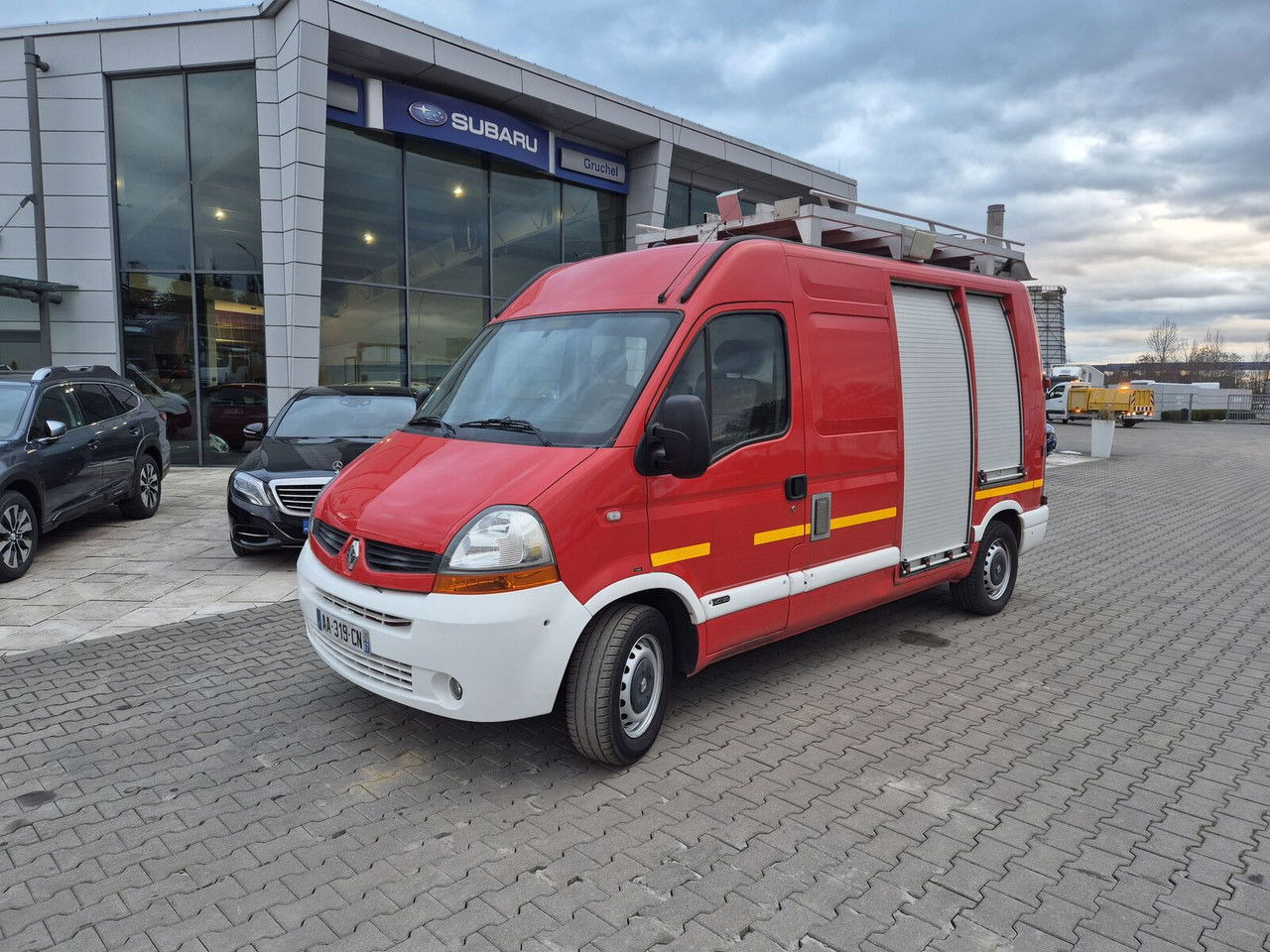 Renault Master 2.5 DCi / Only 25TKM / Like NEW / WE Have 3 THE Same - Vatrogasni kamion: slika 1 Renault Master 2.5 DCi / Only 25TKM / Like NEW / WE Have 3 THE Same - Vatrogasni kamion: slika 1