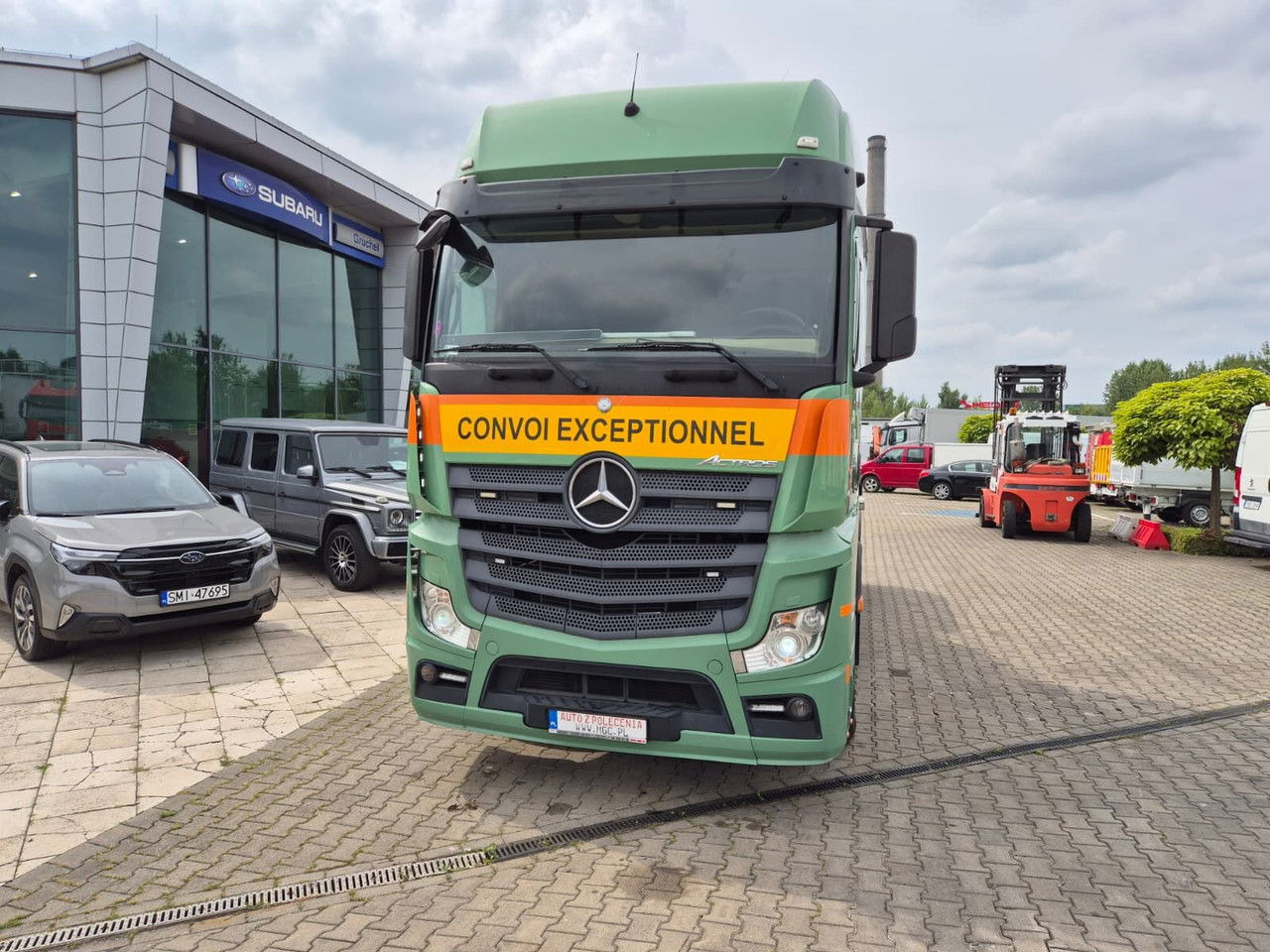 Mercedes-Benz Actros 4163 8X4 / 1 Owner / LOW KM / Super Condition - Tegljač: slika 3 Mercedes-Benz Actros 4163 8X4 / 1 Owner / LOW KM / Super Condition - Tegljač: slika 3