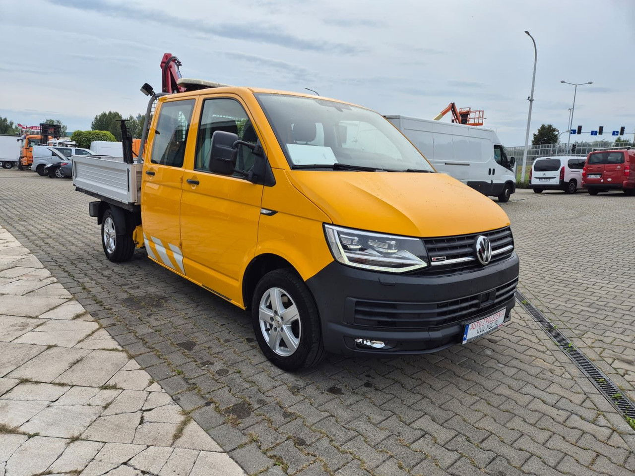 Volkswagen Transporter T6 / 4X4 / Long / Doka / NEW Service - Dostavno vozilo s ravnom platformom: slika 4 Volkswagen Transporter T6 / 4X4 / Long / Doka / NEW Service - Dostavno vozilo s ravnom platformom: slika 4