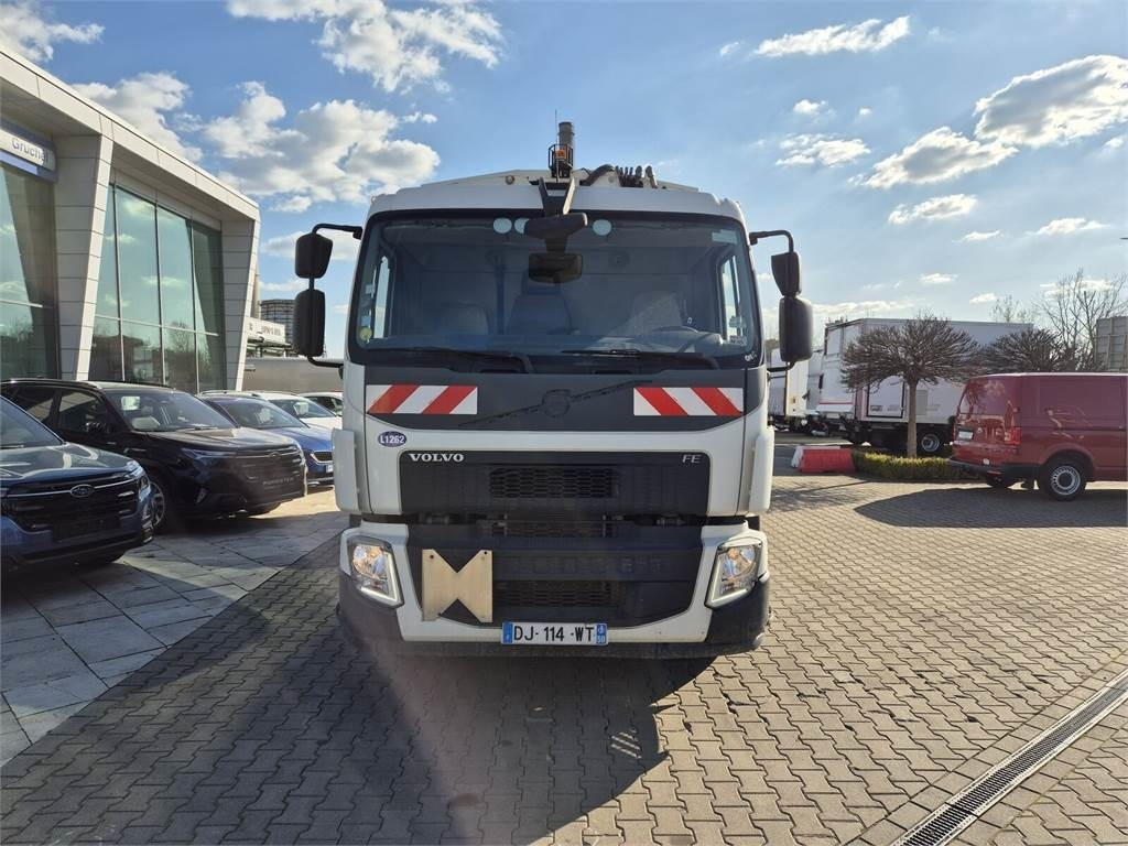 Volvo FE 280 / 13M3 / GEESINKNORBA / EURO 6 / 3 SEATS - Kamion za smeće: slika 3 Volvo FE 280 / 13M3 / GEESINKNORBA / EURO 6 / 3 SEATS - Kamion za smeće: slika 3