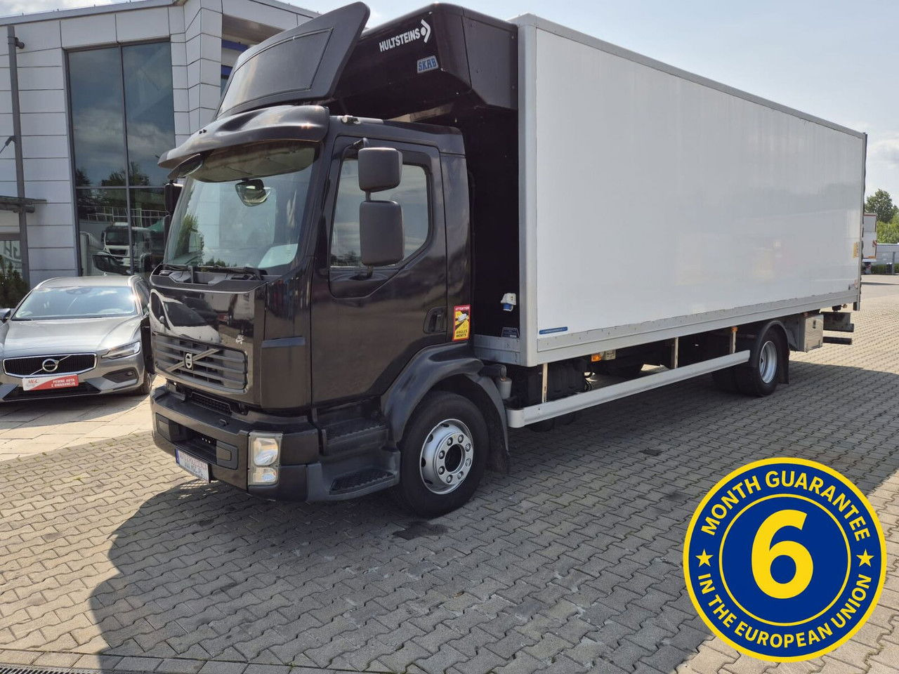Volvo FL 240 1 Owner / Container - Kamion sa zatvorenim sandukom: slika 1 Volvo FL 240 1 Owner / Container - Kamion sa zatvorenim sandukom: slika 1