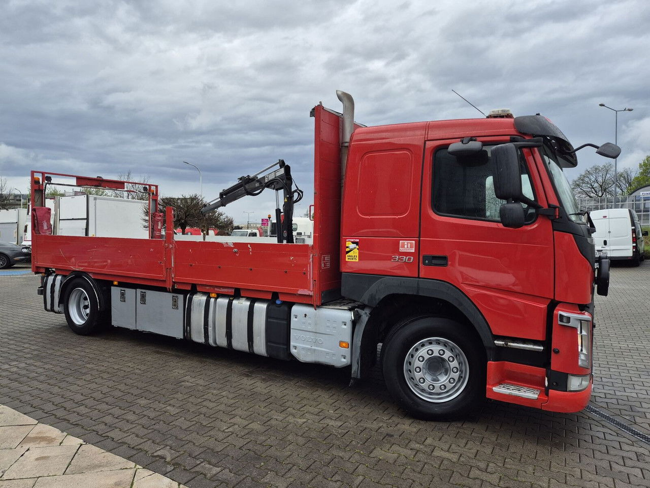 Volvo FM 330 HDS Hiab / 1 Owner / Euro 6 / Serviced - Kamion sa tovarnim sandukom, Kamion sa dizalicom: slika 1 Volvo FM 330 HDS Hiab / 1 Owner / Euro 6 / Serviced - Kamion sa tovarnim sandukom, Kamion sa dizalicom: slika 1
