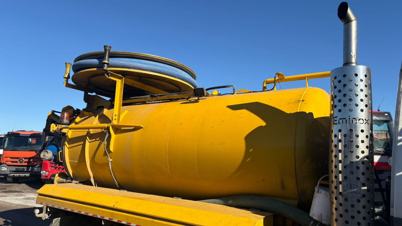 DAF AE55 4x2 vacuum + pressure truck - 8000 liters - Vakuumska cisterna: slika 4 DAF AE55 4x2 vacuum + pressure truck - 8000 liters - Vakuumska cisterna: slika 4