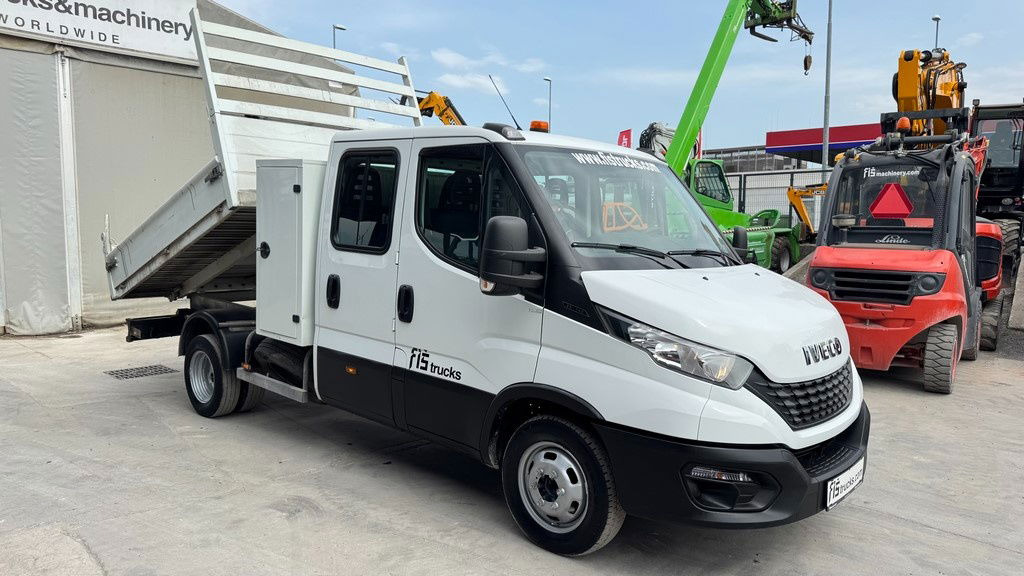 Dostavno vozilo s ravnom platformom Iveco Daily 35C13 tipper - 6 seats: slika 13